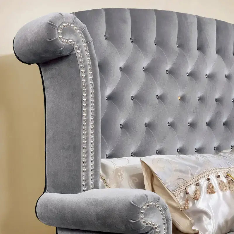 Furniture of America Iasi Modern Fabric Tufted Platform Bed